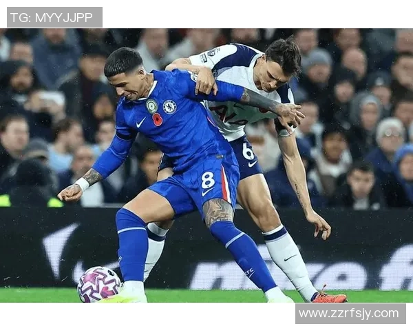 热刺与切尔西友谊赛激战四三神扑时刻引发争议判罚全场沸腾