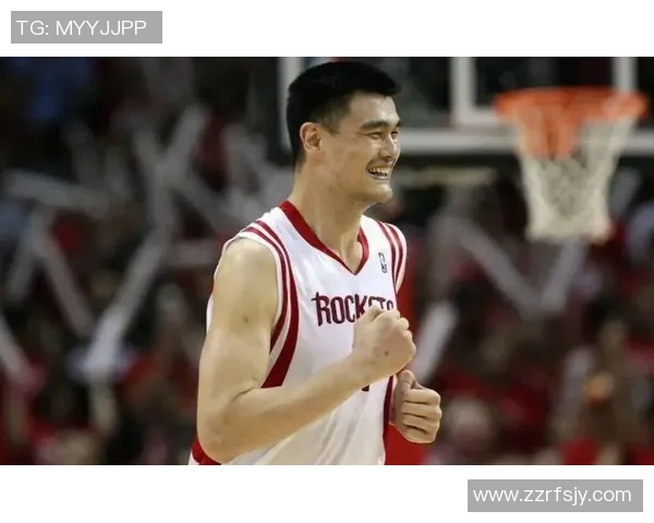 姚明在篮球场外的另一面：敬酒文化中的巨人风范与人情味