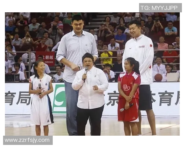 姚明婚礼豪华用车曝光引发网友热议车款与品牌成焦点