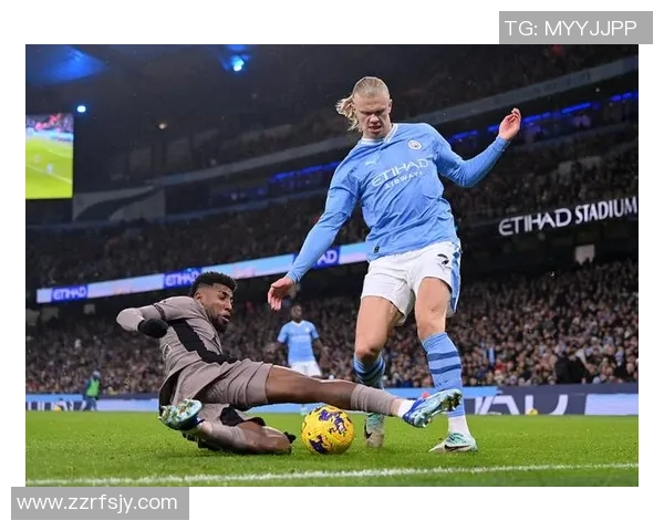 欧联杯热刺与尤文图斯战平乌龙球引发争议判罚全场沸腾